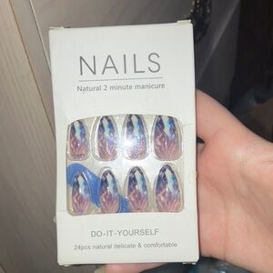 Nails Do-It-Yourself Press-On Set - Pink & Blue Marbled